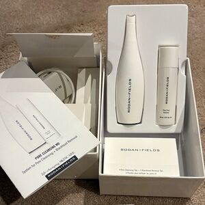 Rodan + Fields Skincare Set with White Cleansing Tool